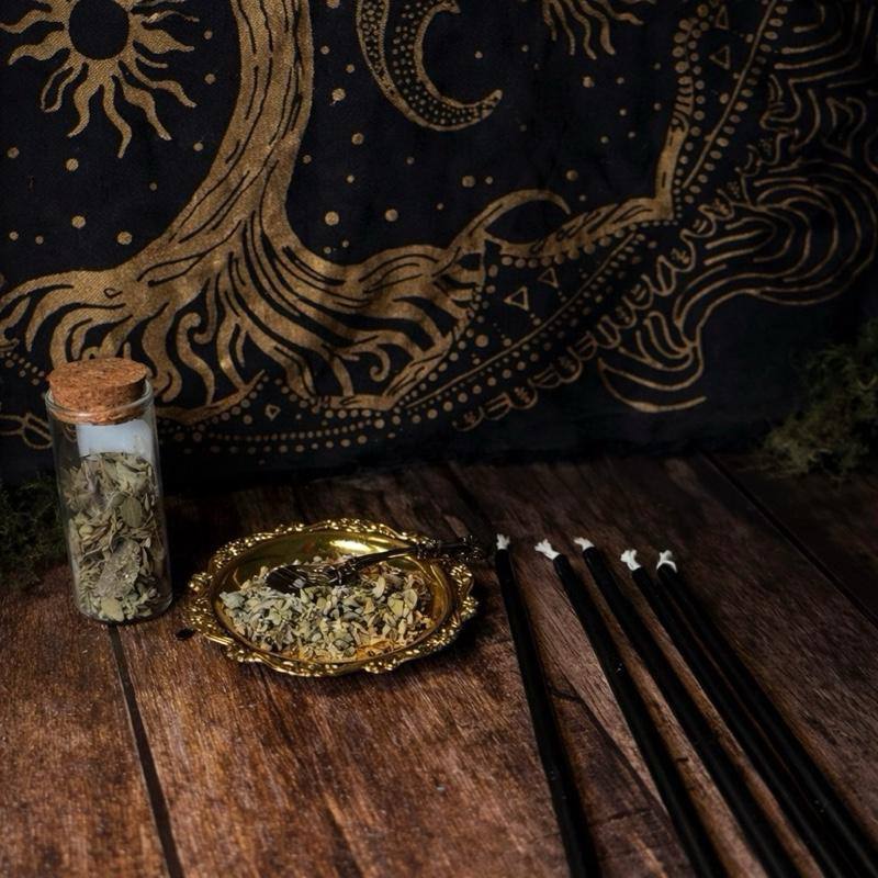 Beeswax Ritual Taper Candles – 7.5’’x 0.2’’